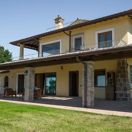 Nadia, With An Exclusive Swimming Pool Villa Monterosi