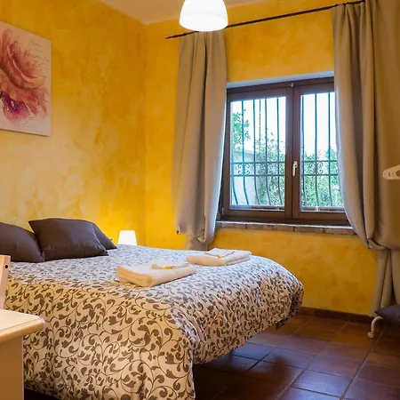 Nadia, With An Exclusive Swimming Pool Villa Monterosi